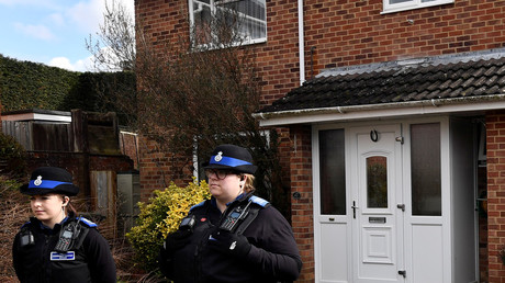 FILE PHOTO: Police officers near Sergei Skripal's home in Salisbury © Toby Melville